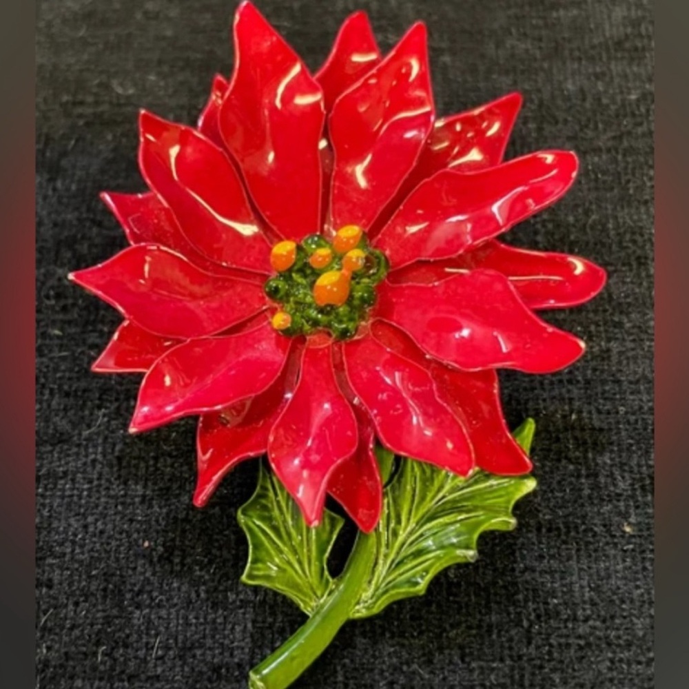 Poinsettia pin